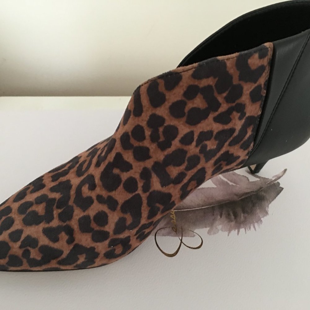 NIB! JESSICA SIMPSON Mesheera Leopard & Leather Slip On Ankle Bootie 9M